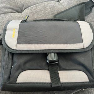 Targus Padded Mini Laptop/IPad Travel Case